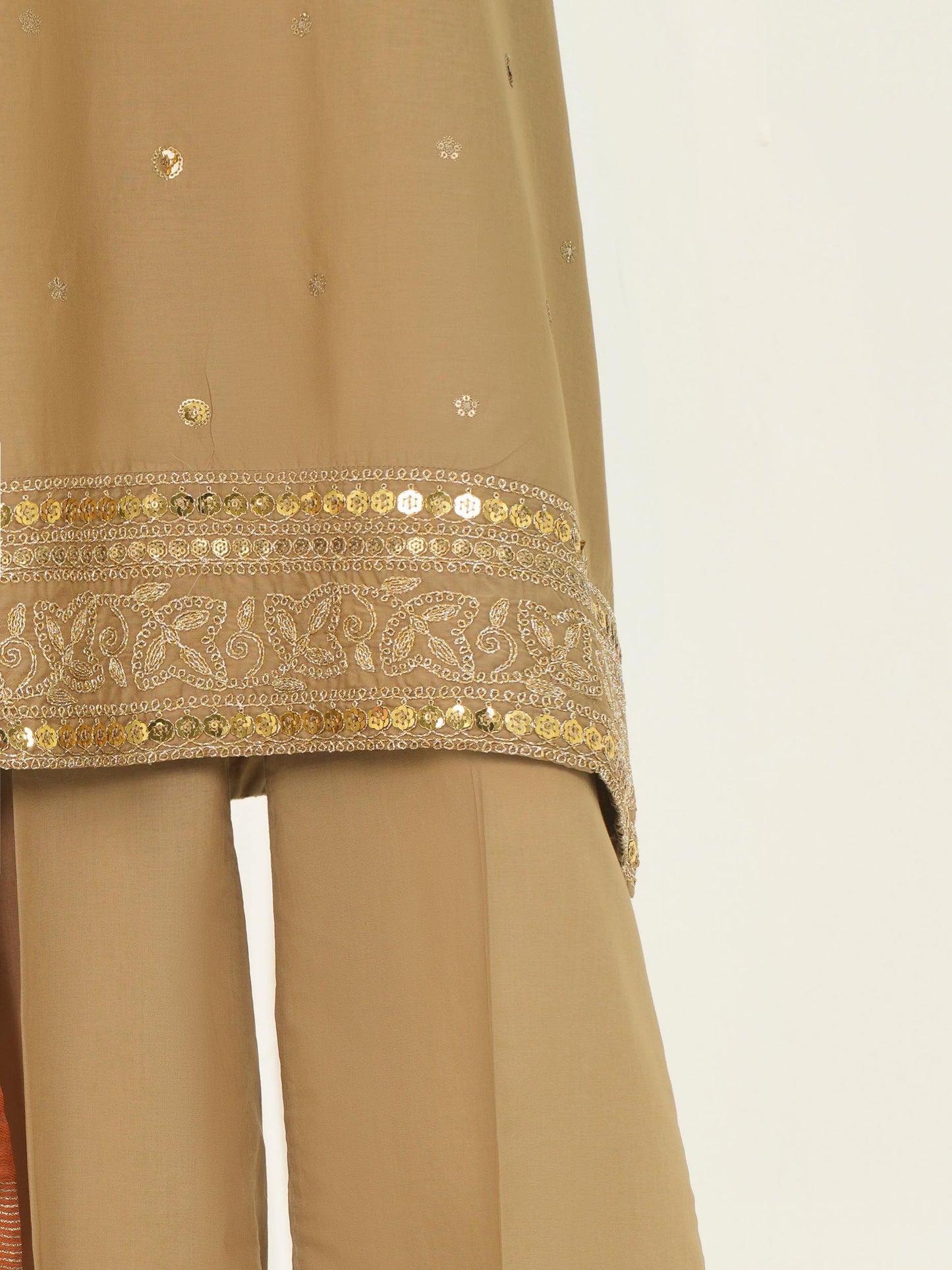 3 Piece Lawn Suit- Embroidered (Pret)