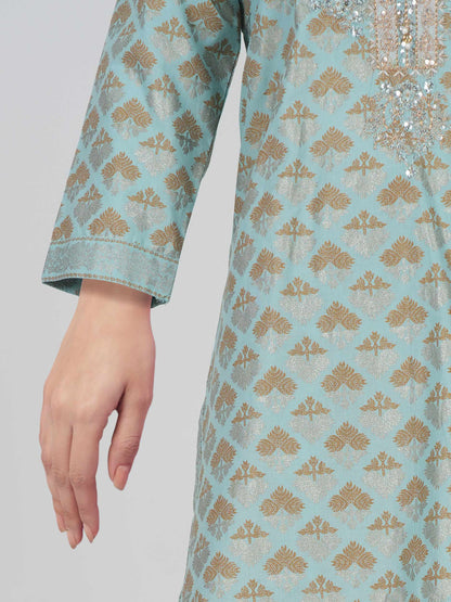 2 Piece Lawn Suit- Embroidered (Pret)