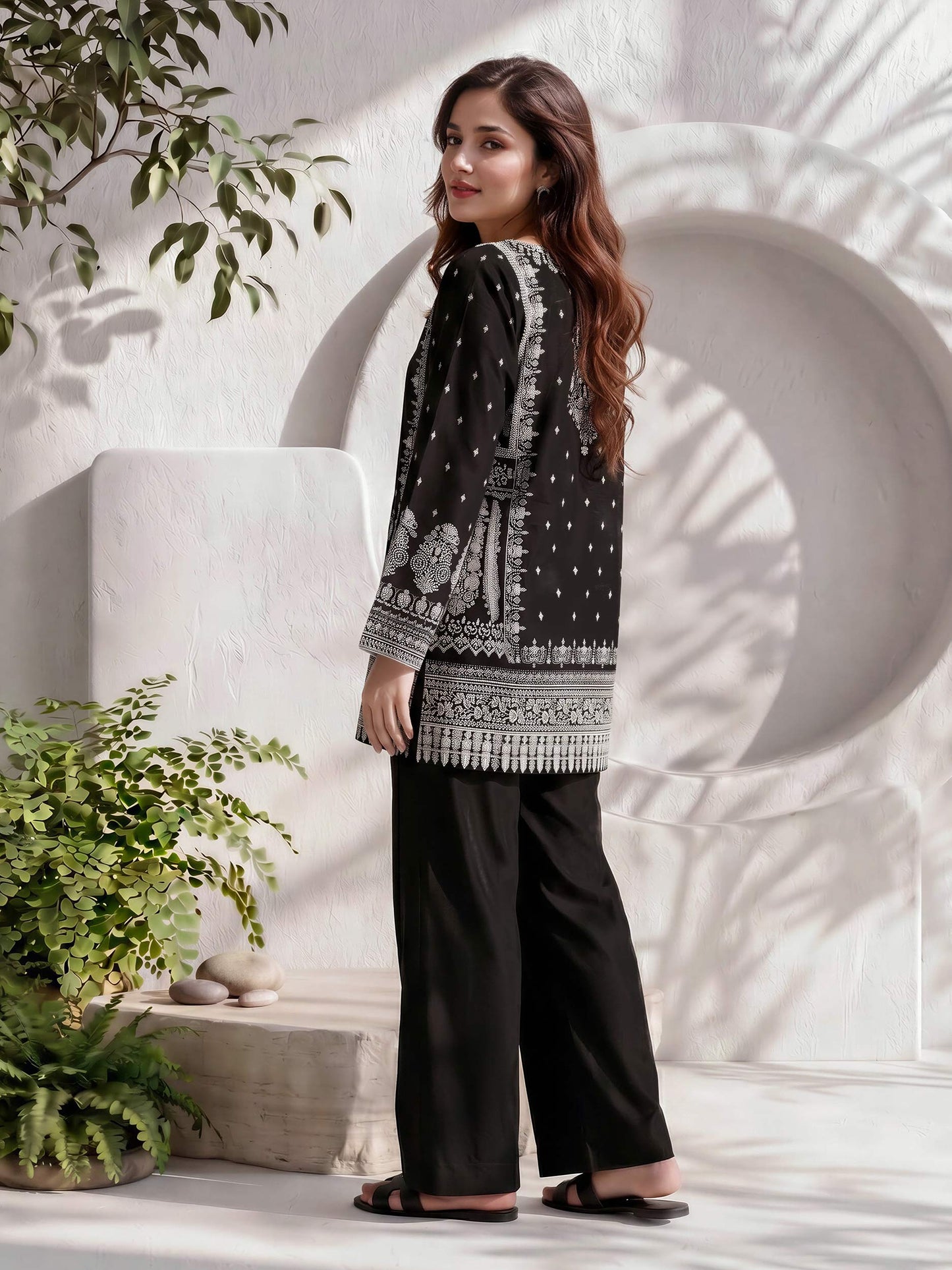 Lawn Kurti (Pret)