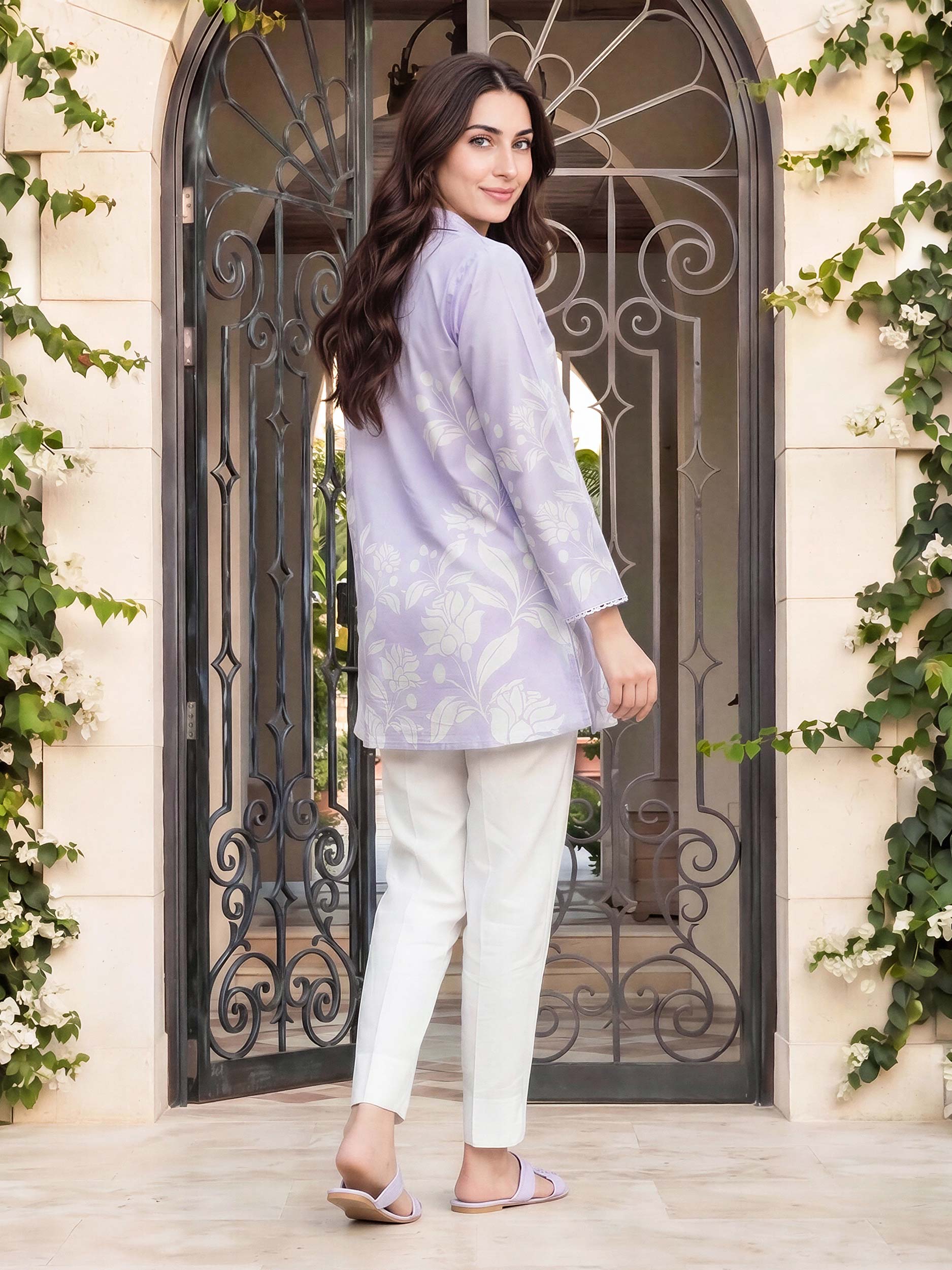 Cambric Kurti (Pret)