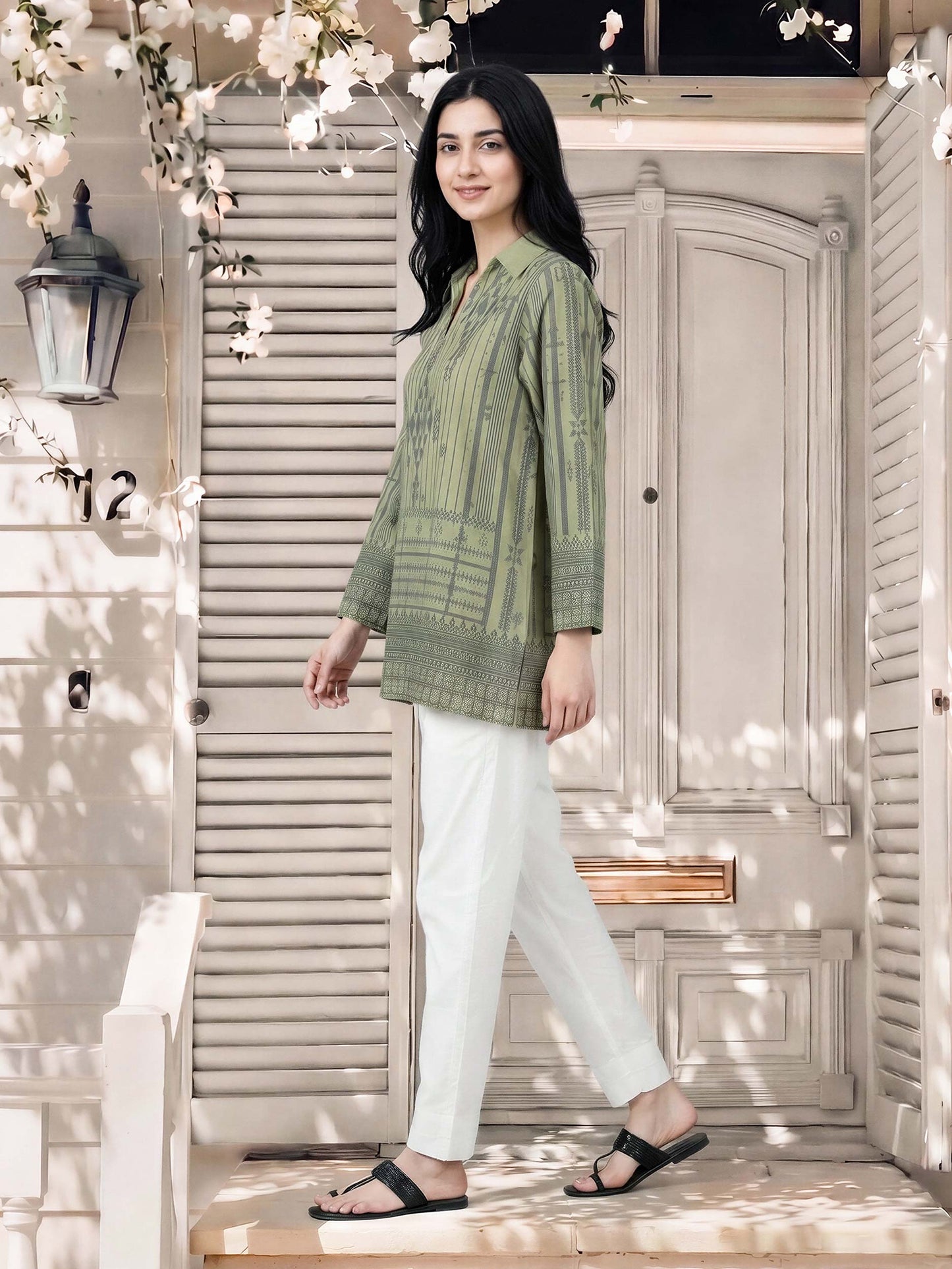 Cambric Kurti (Pret)