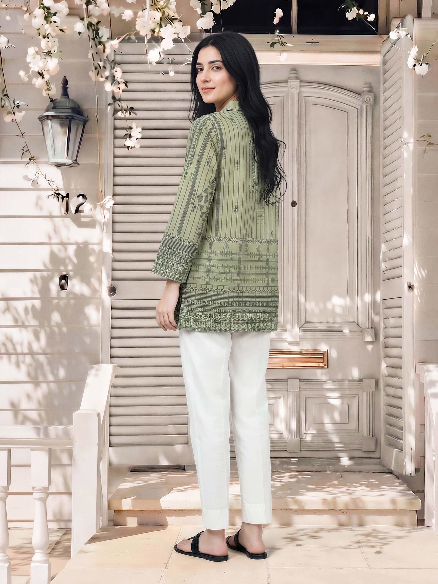 Cambric Kurti (Pret)