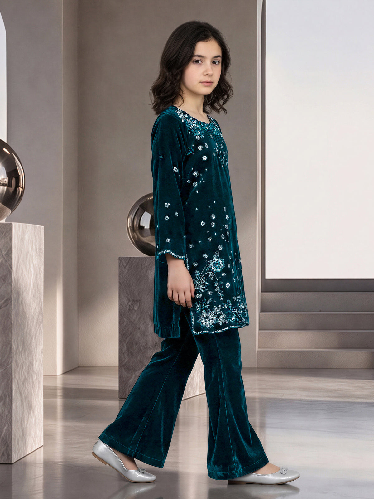 2 Piece Velvet Suit- Embroidered (Pret)