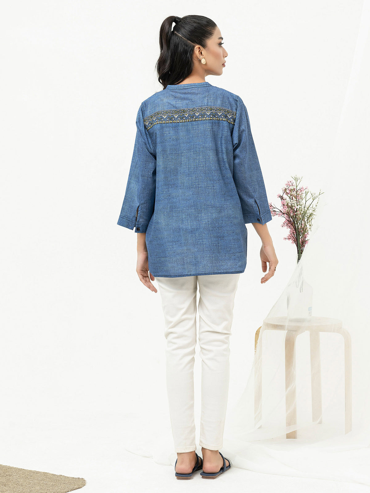 Cambric Kurti-Embroidered (Pret)