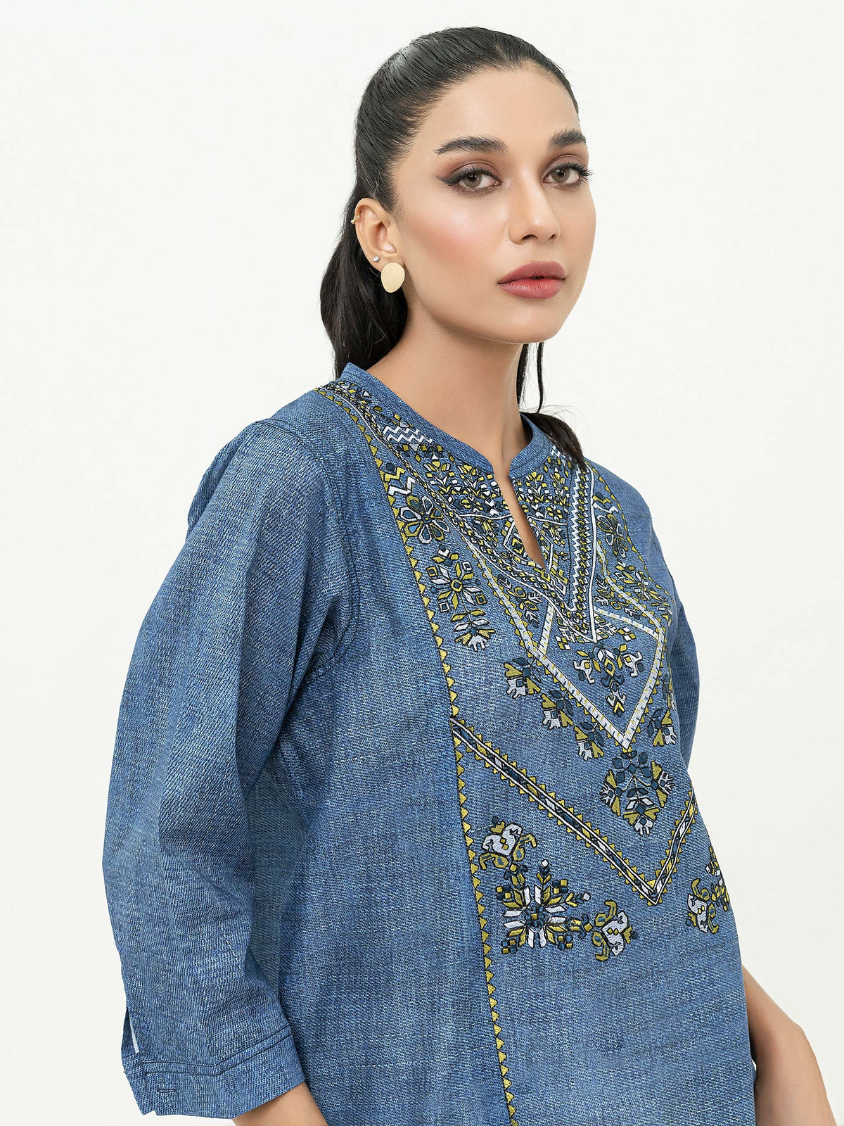 Cambric Kurti-Embroidered (Pret)