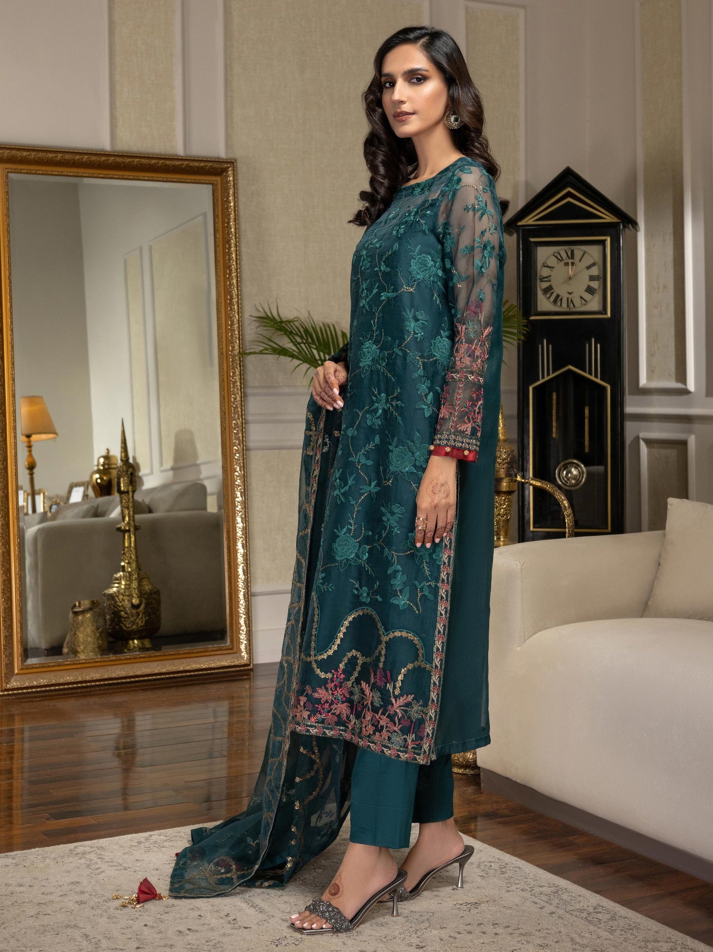 3 Piece Organza Suit-Embroidered (Unstitched)