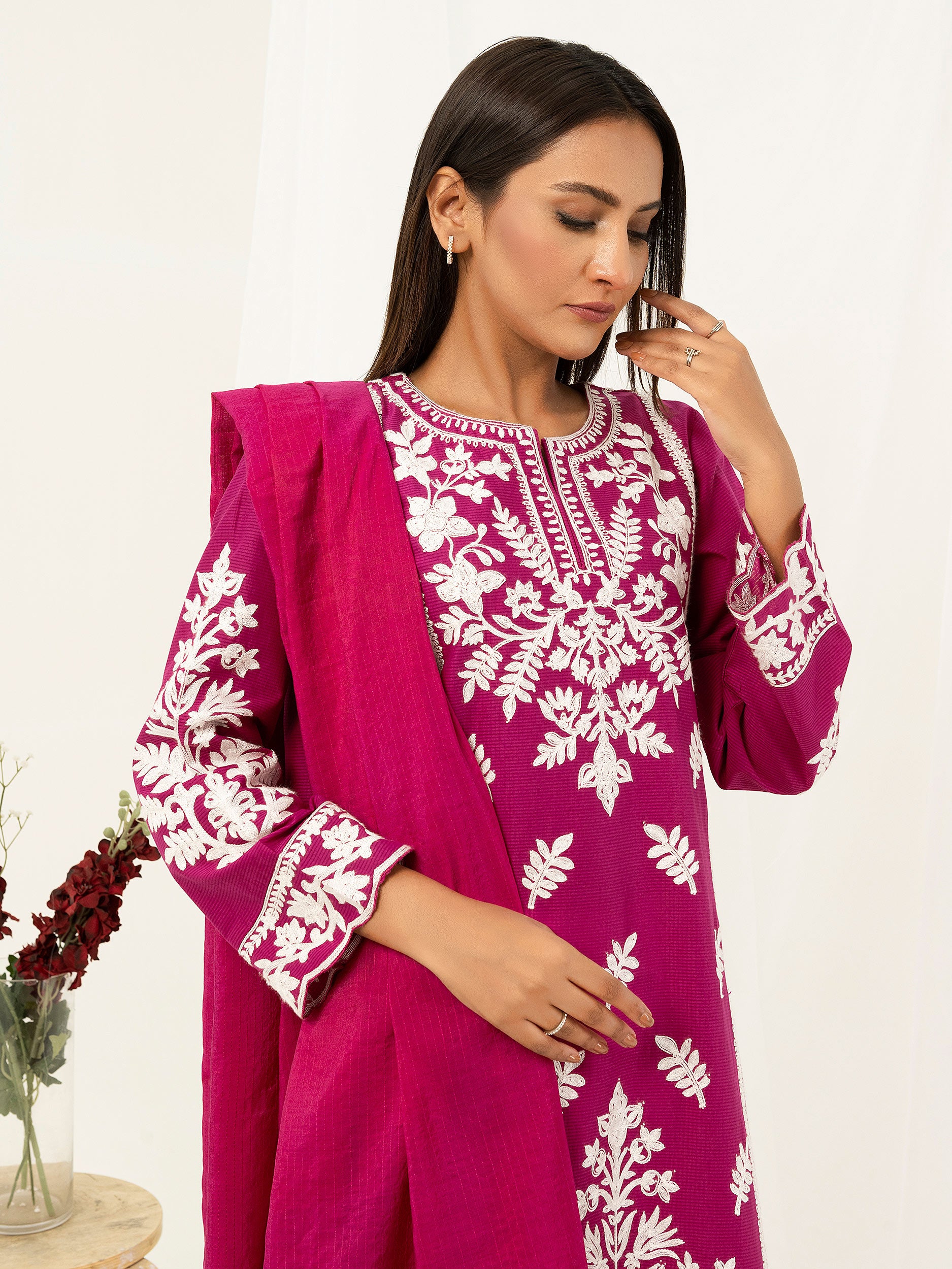 2 Piece Textured Lawn Suit-Embroidered (Pret) – Limelightpk