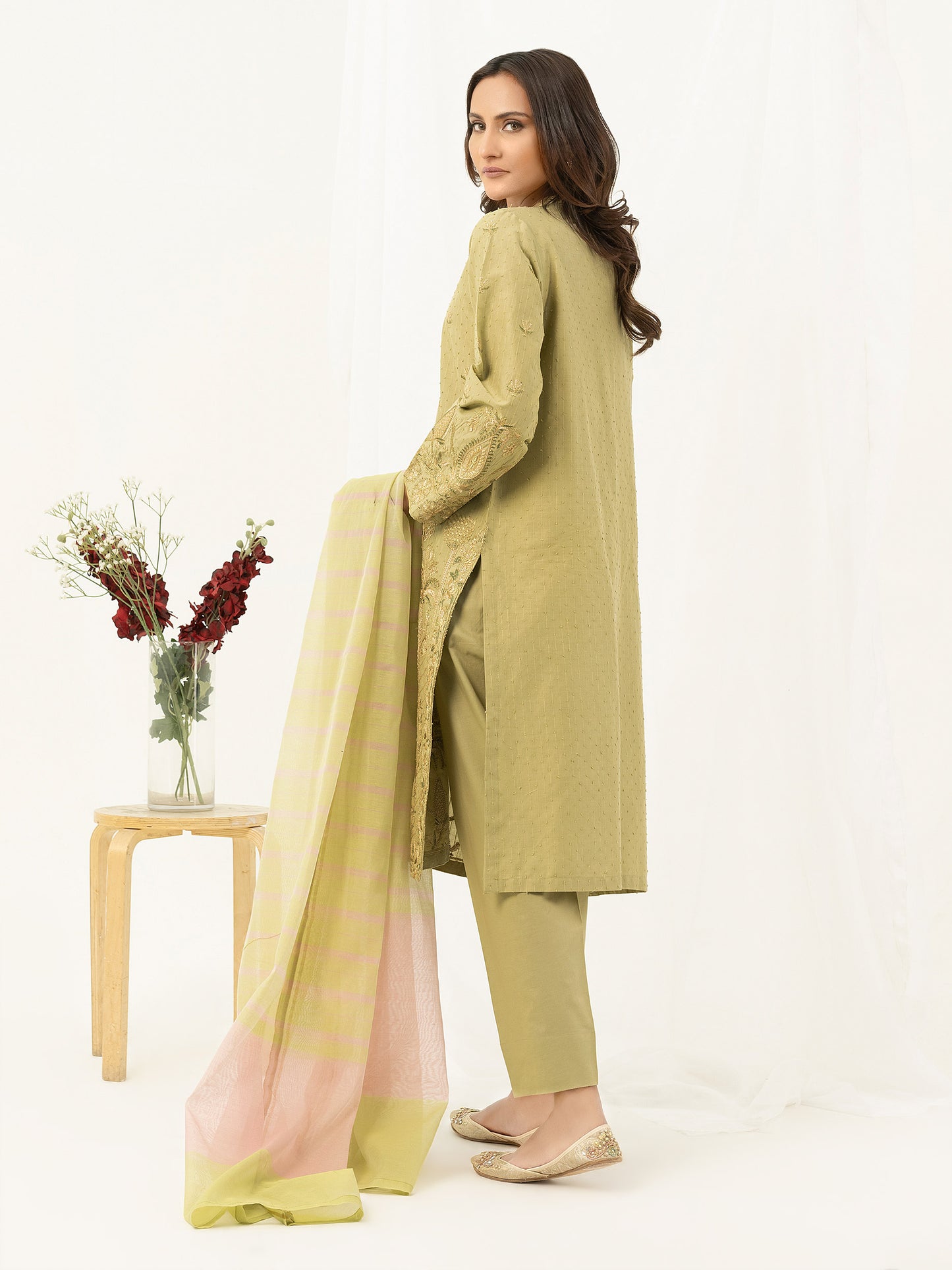 3 Piece Textured Lawn Suit-Embroidered (Pret)