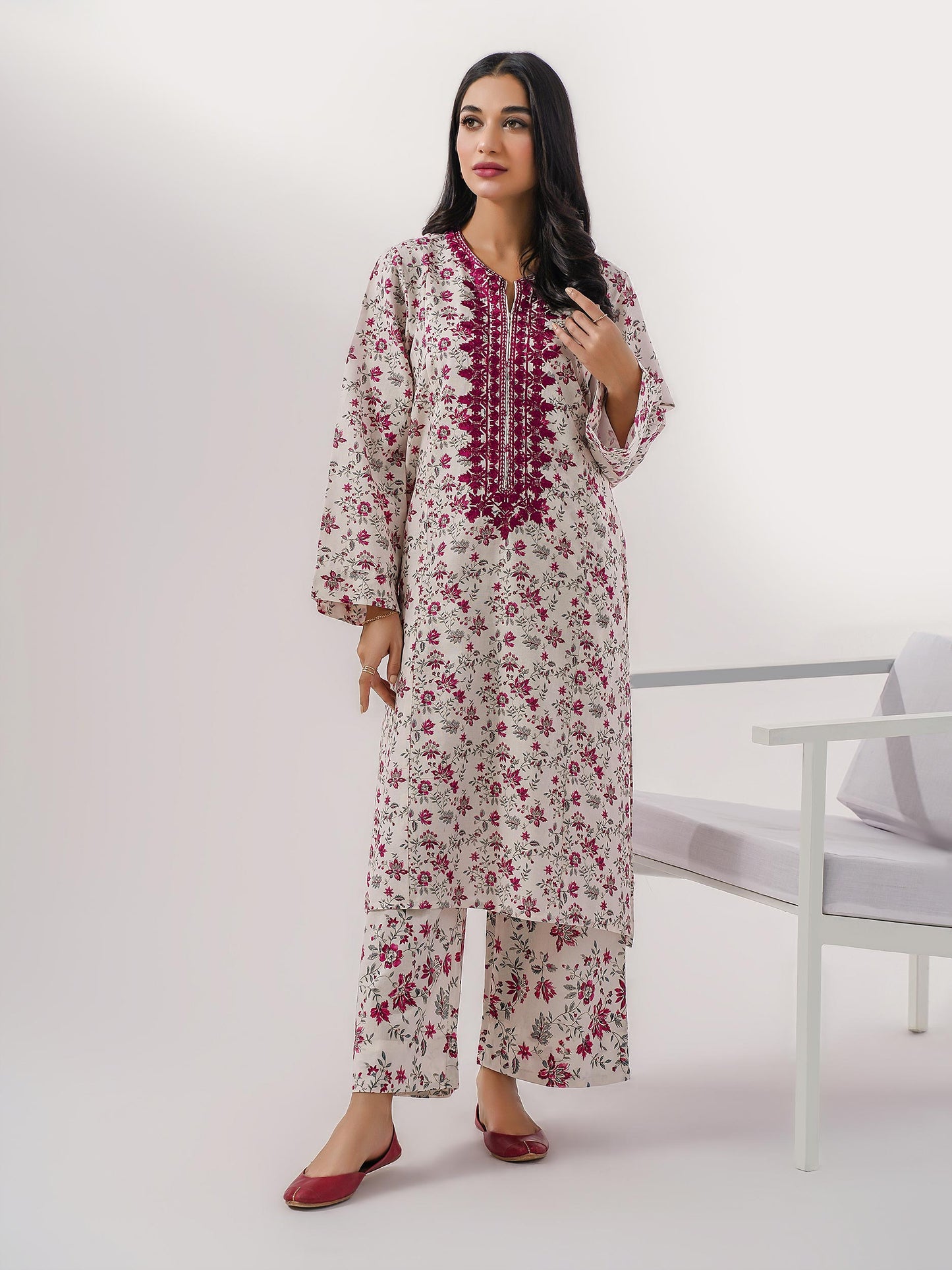 2 Piece Khaddar Suit-Embroidered (Pret)