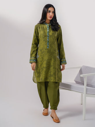 2-piece-khaddar-suit-embroidered(pret)