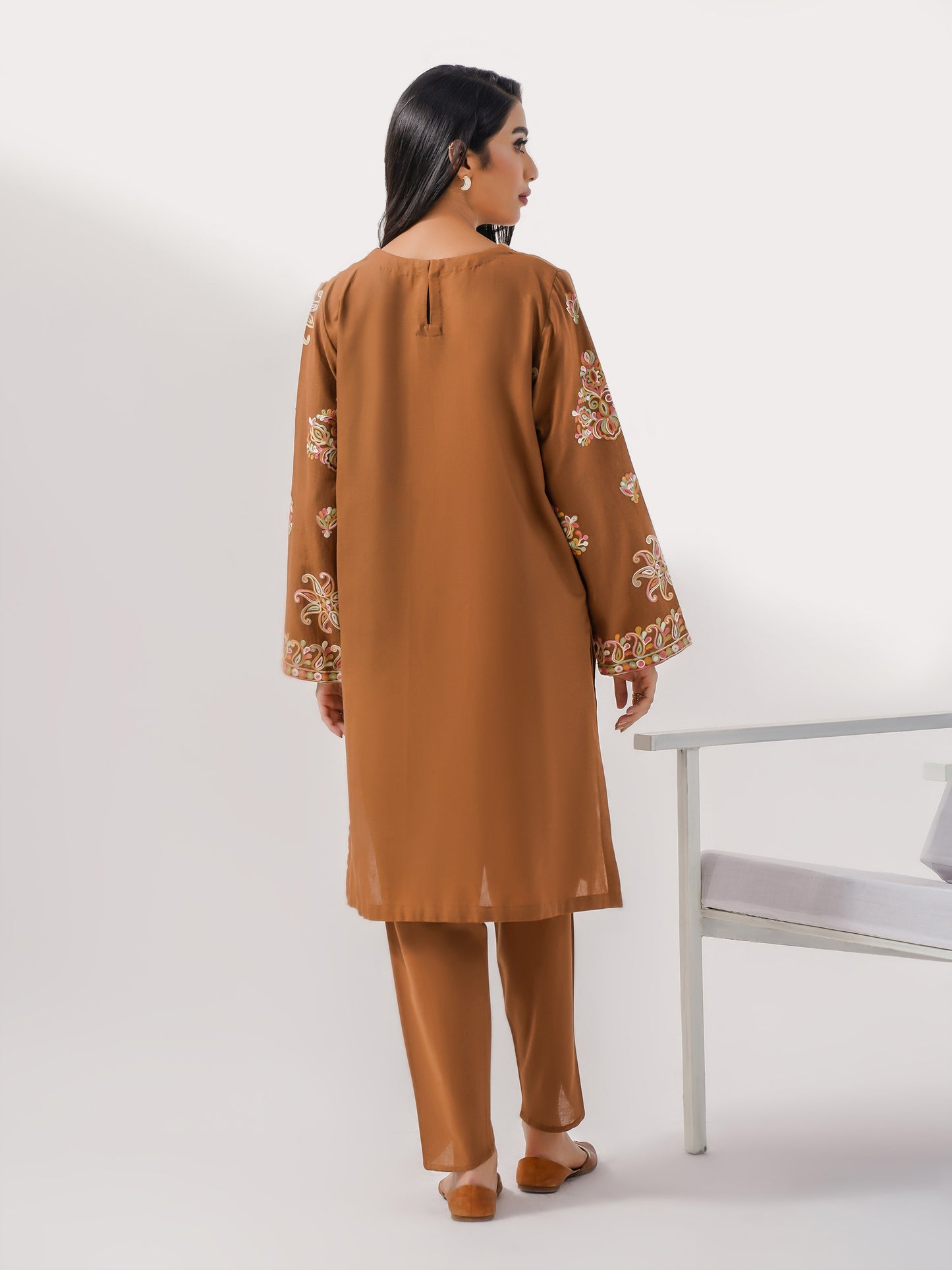 2 Piece Khaddar Suit-Embroidered (Pret)