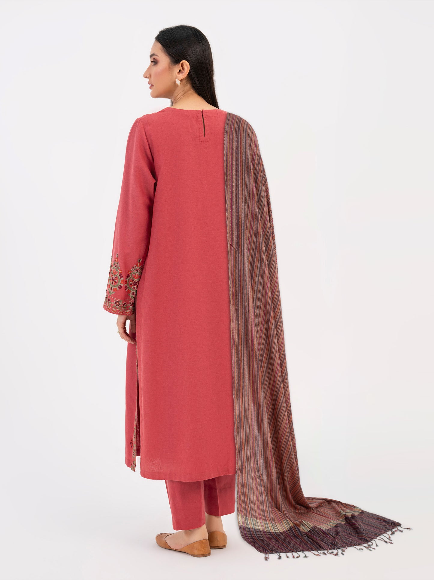 3 Piece Khaddar Suit-Embroidered (Pret)