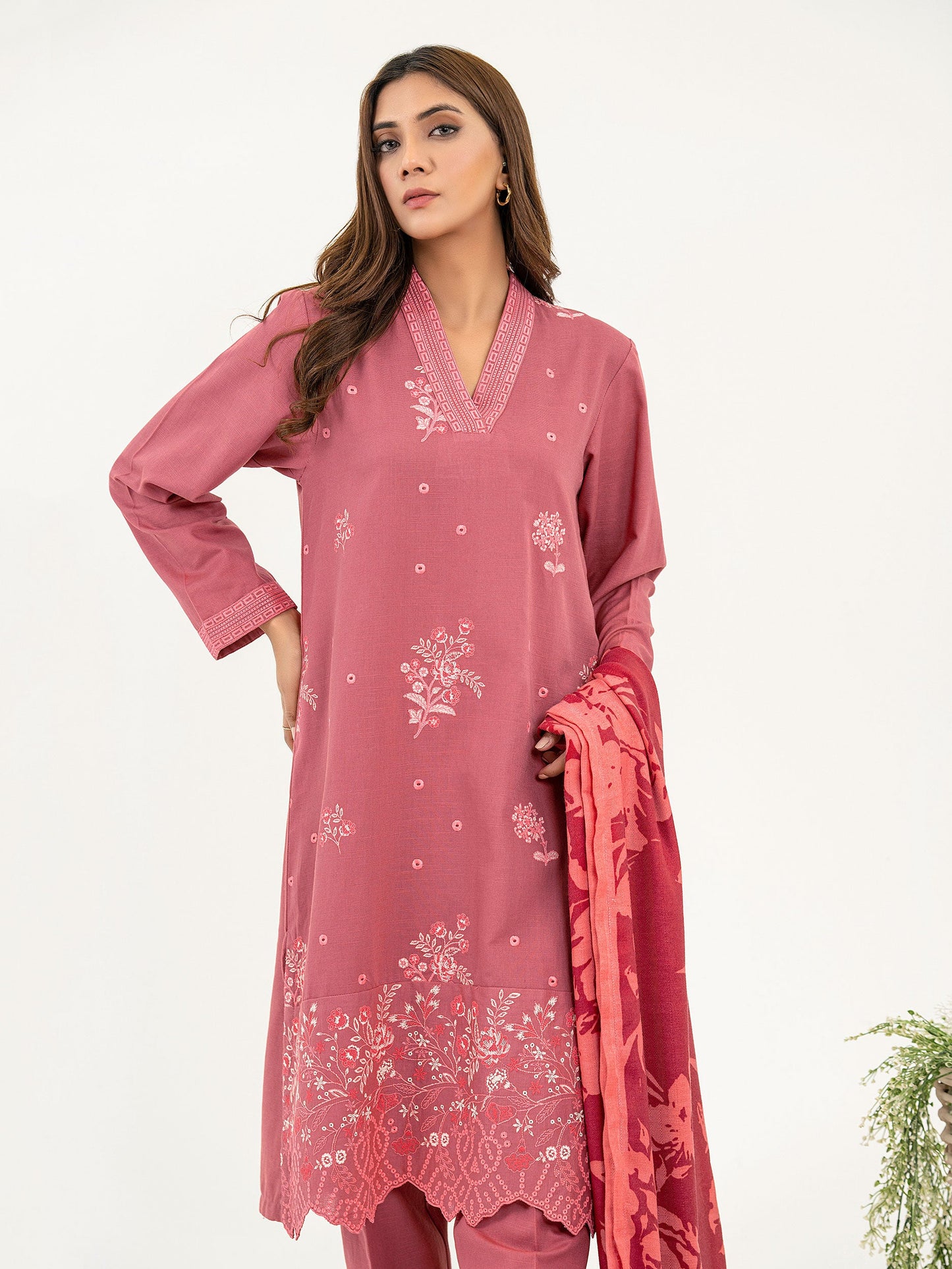 3 Piece Khaddar Suit-Embroidered (Pret)