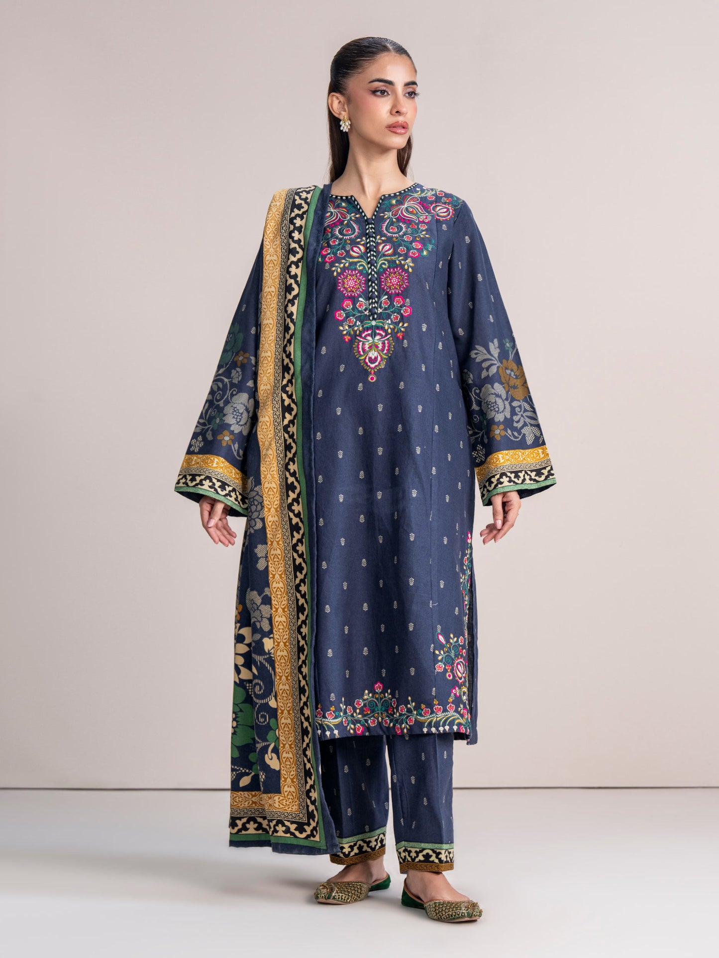 3 Piece Khaddar Suit- Embroidered (Pret)