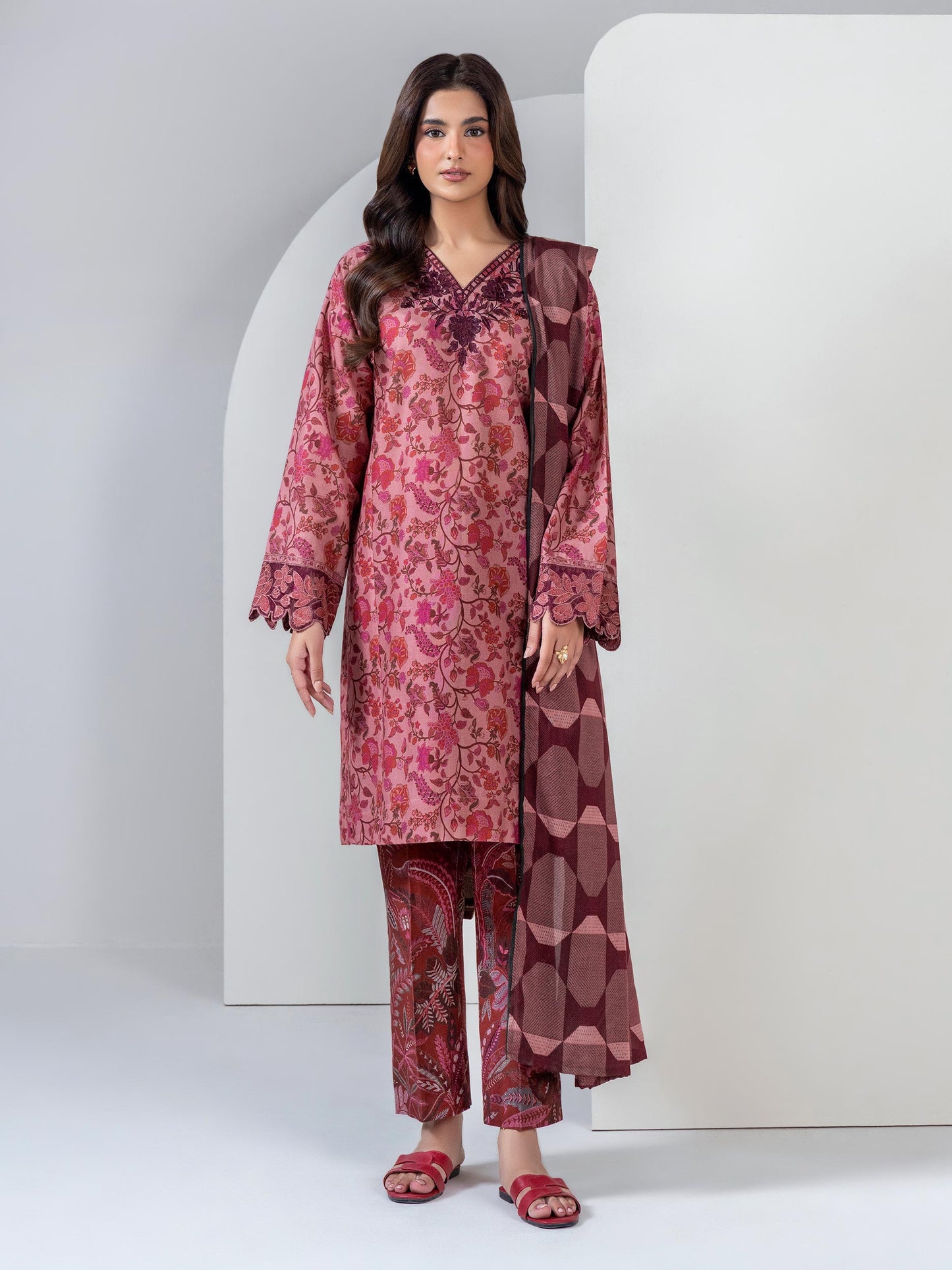3 Piece Khaddar Suit-Embroidered (Unstitched)