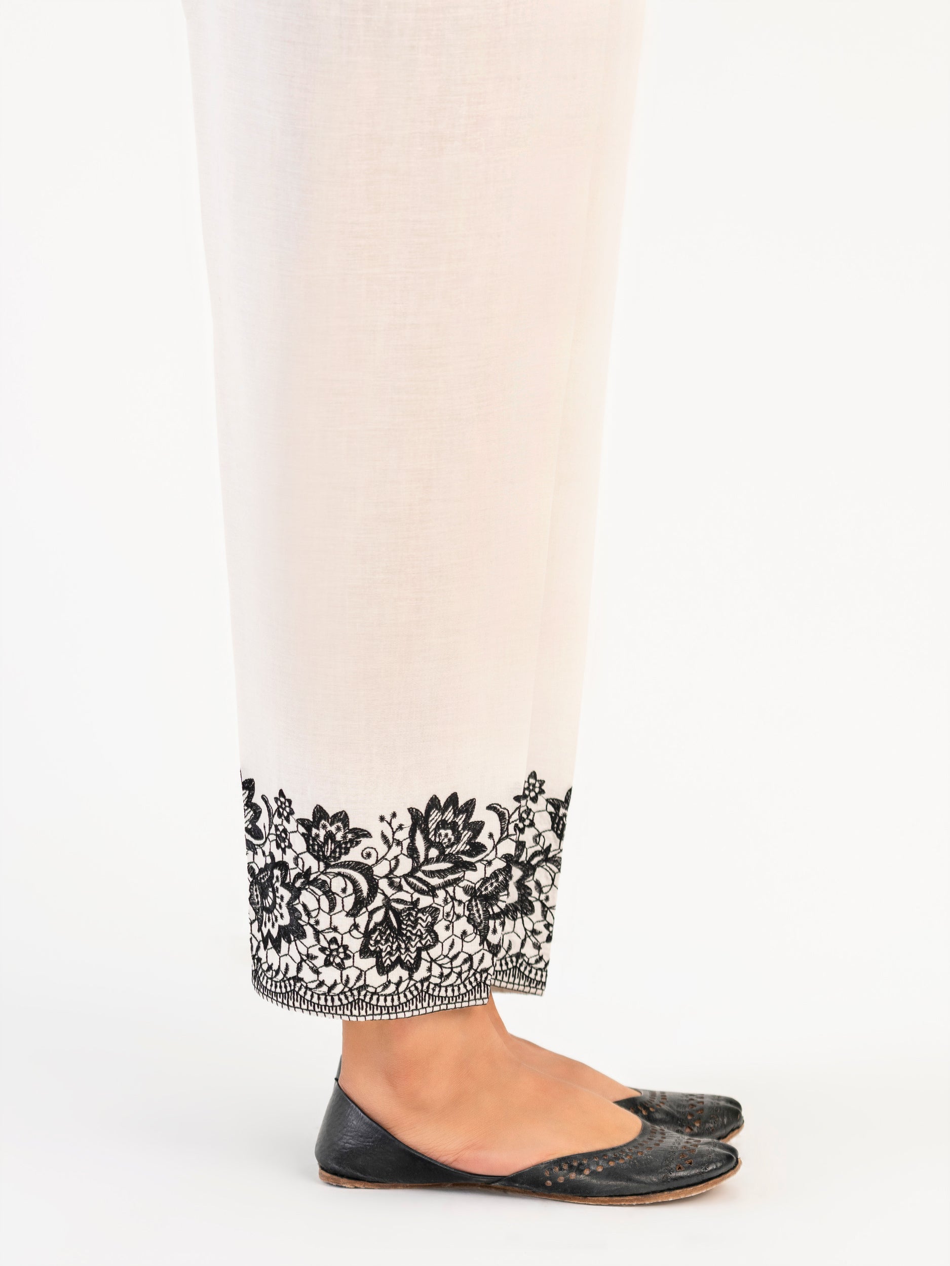 embroidered-winter-cotton-trouser(pret)