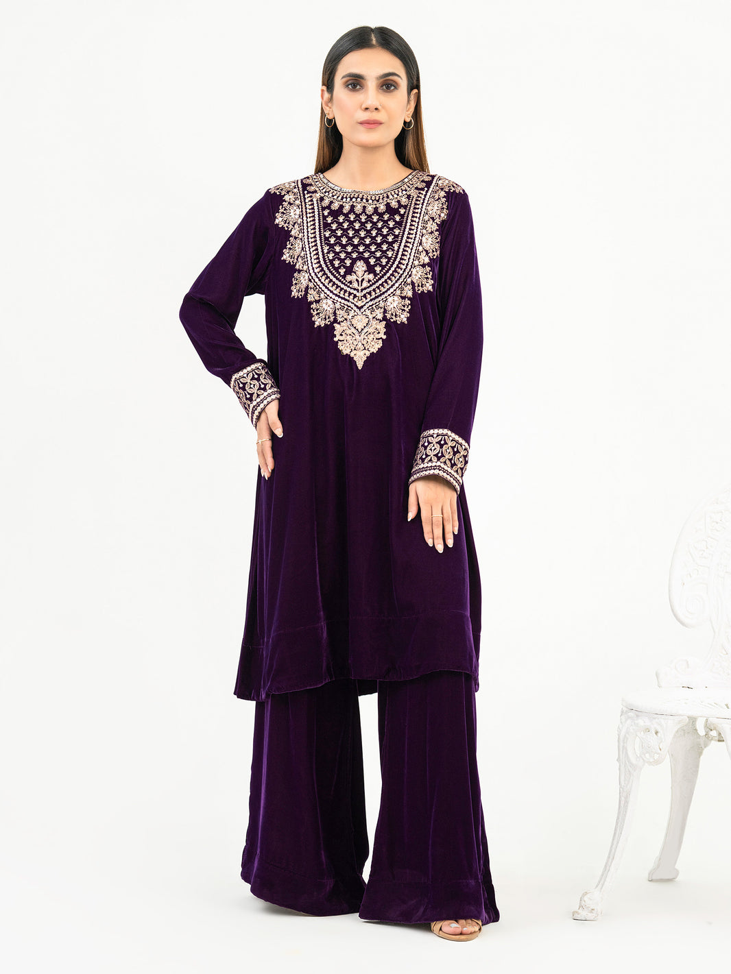 Naayas Pret Embroidered Velvet 2 Piece Suit Teal hues