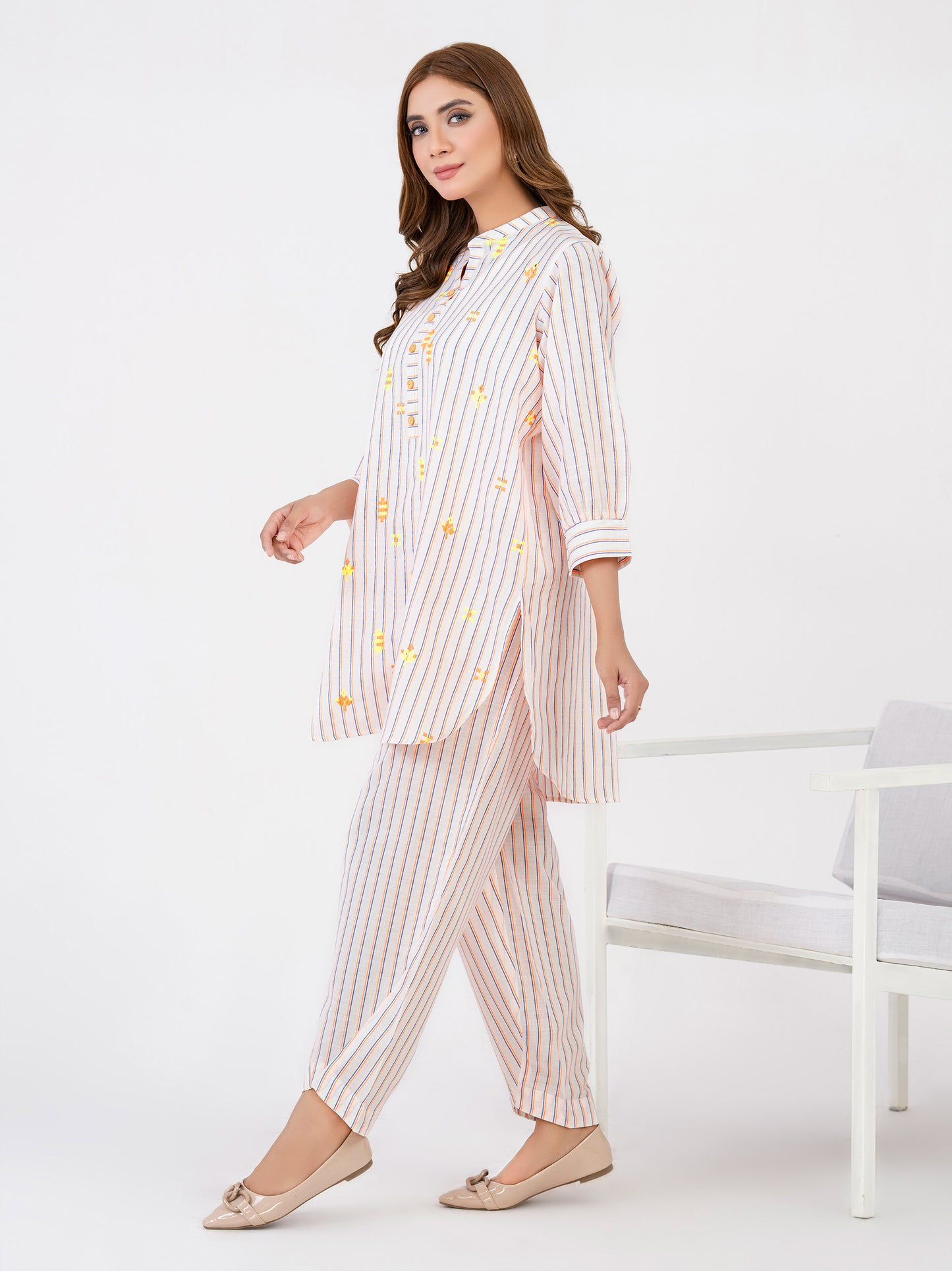 2 Piece Yarn Dyed Suit-Embroidered(Pret)