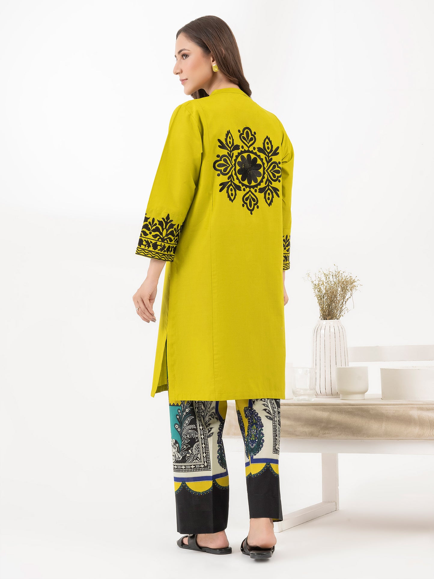 2 Piece Lawn Suit-Embroidered (Pret)
