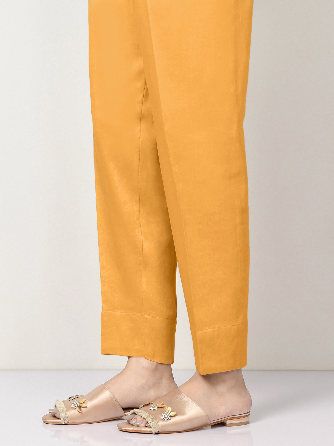 Dyed Khaddar Trouser(Pret)