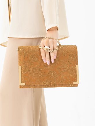 embroidered-clutch