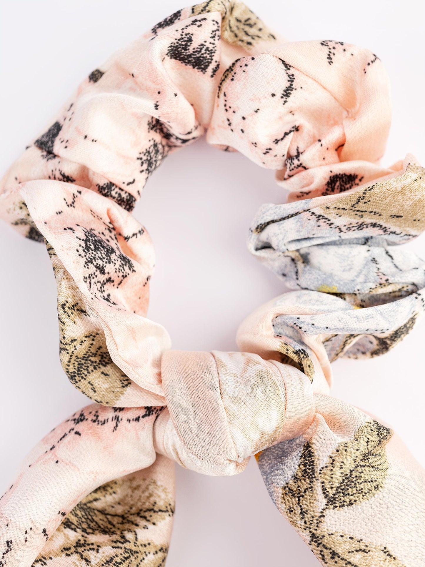 Printed Scrunchie With Tail