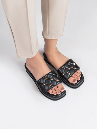 quilted-stud-sliders