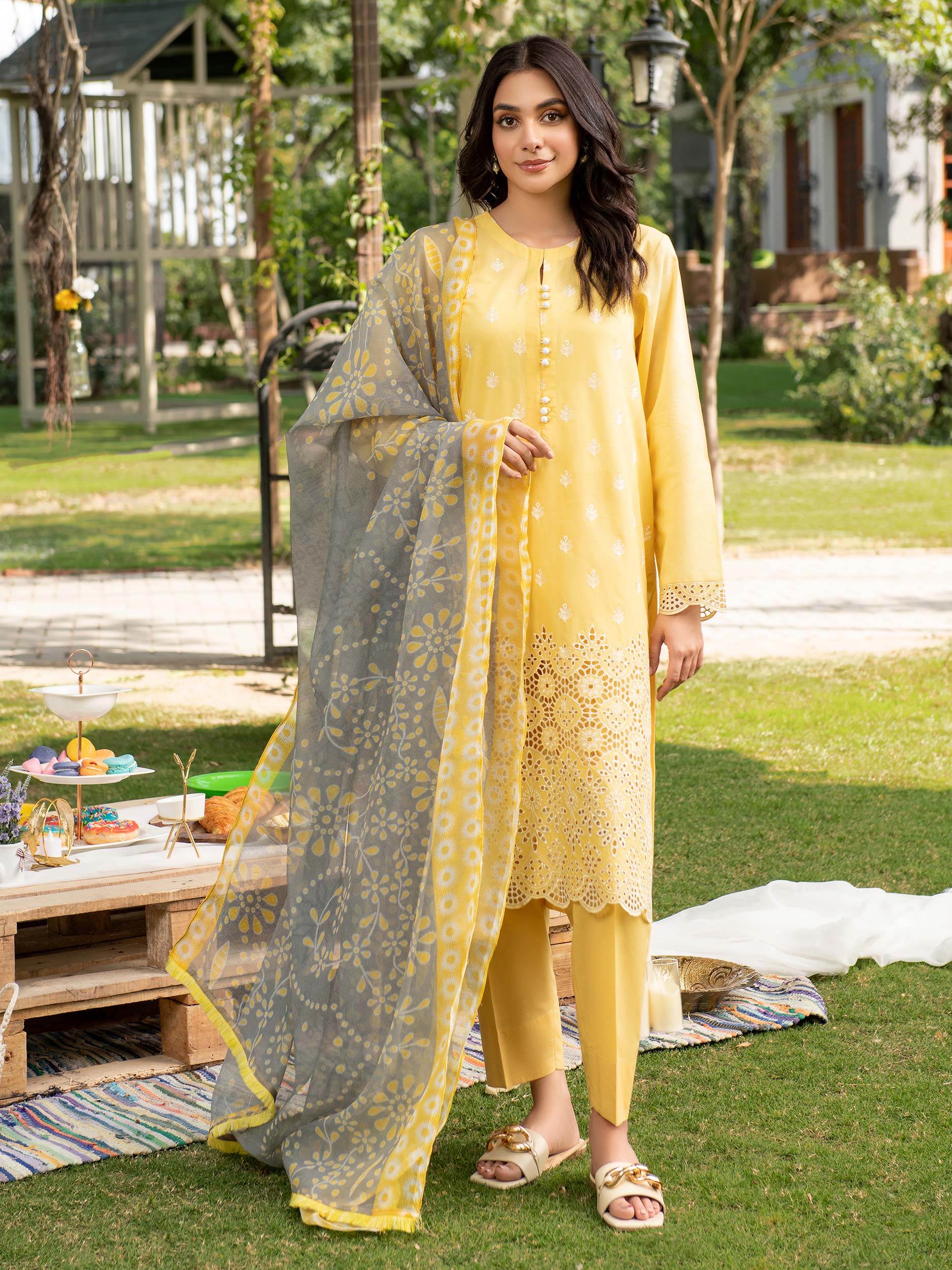 Unstitched Lawn Collection: Experience comfort with Limelight – Limelightpk