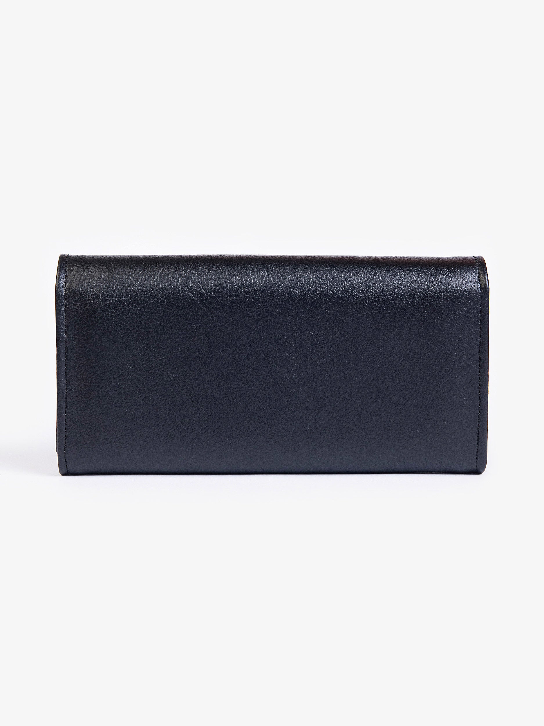 classic-brooch-wallet