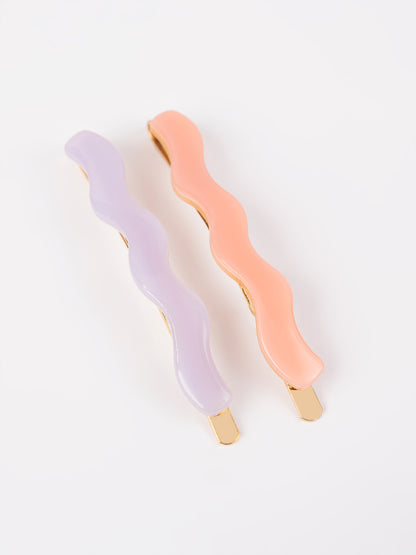 Wavy Hairpins