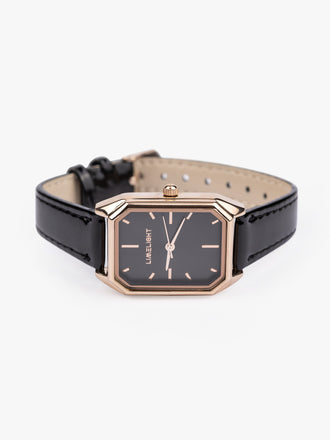 classic-leather-strap-watch