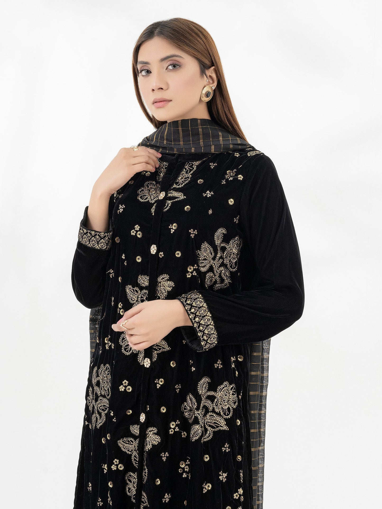 3 Piece Velvet Suit-Embroidered (Pret)
