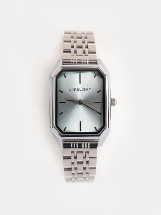 classic-metallic-watch