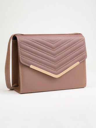 envelope-shaped-handbag