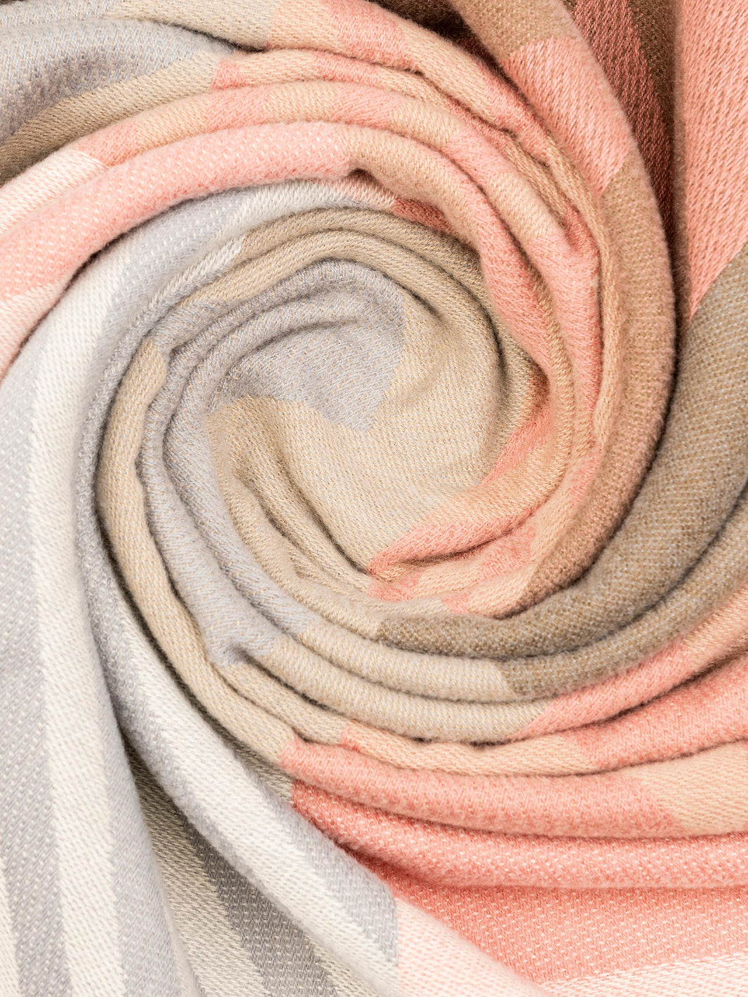 Shawls for Women | Woolen Shawl â Limelightpk