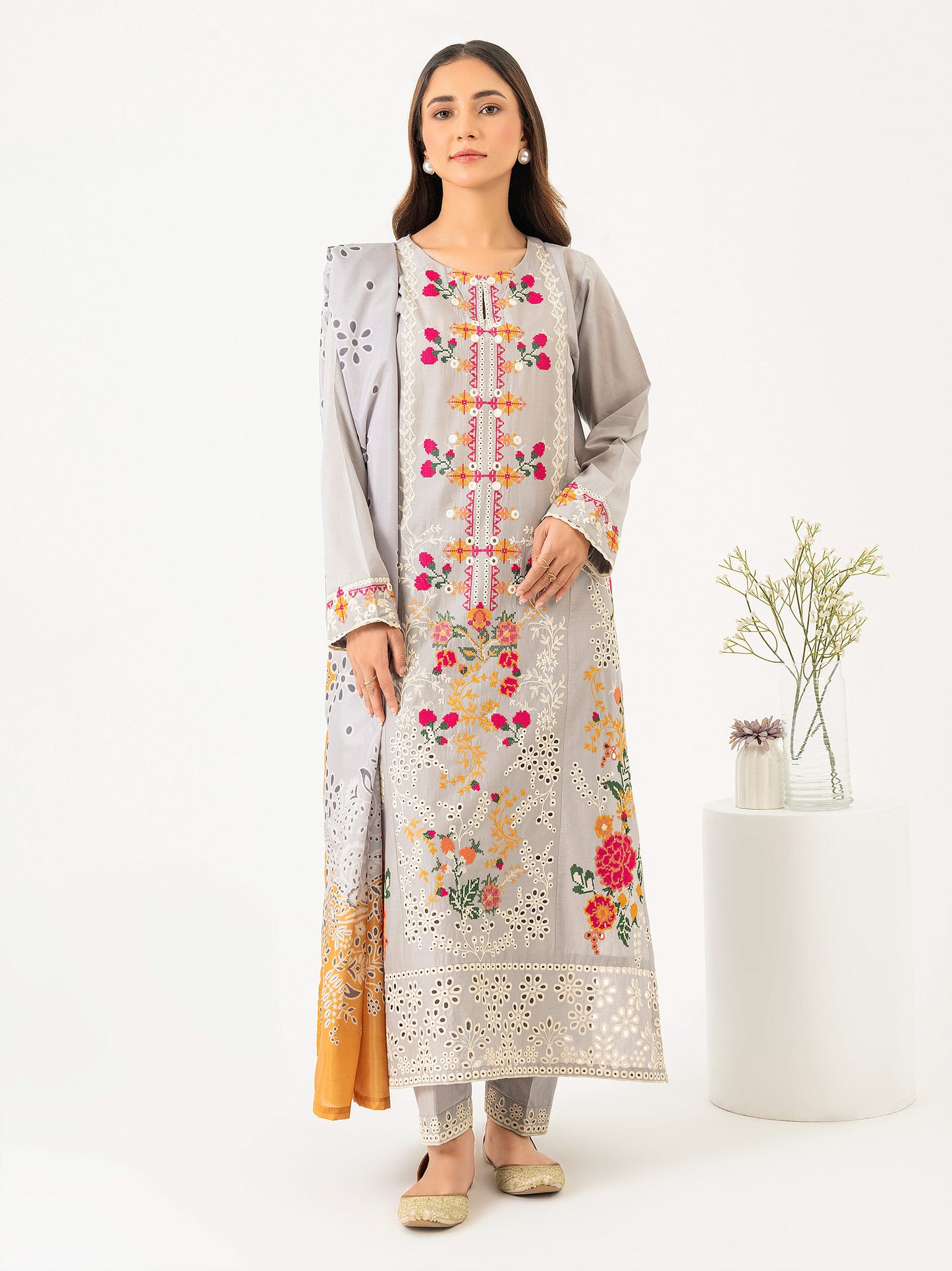 3 Piece Lawn Suit-Embroidered(Pret)