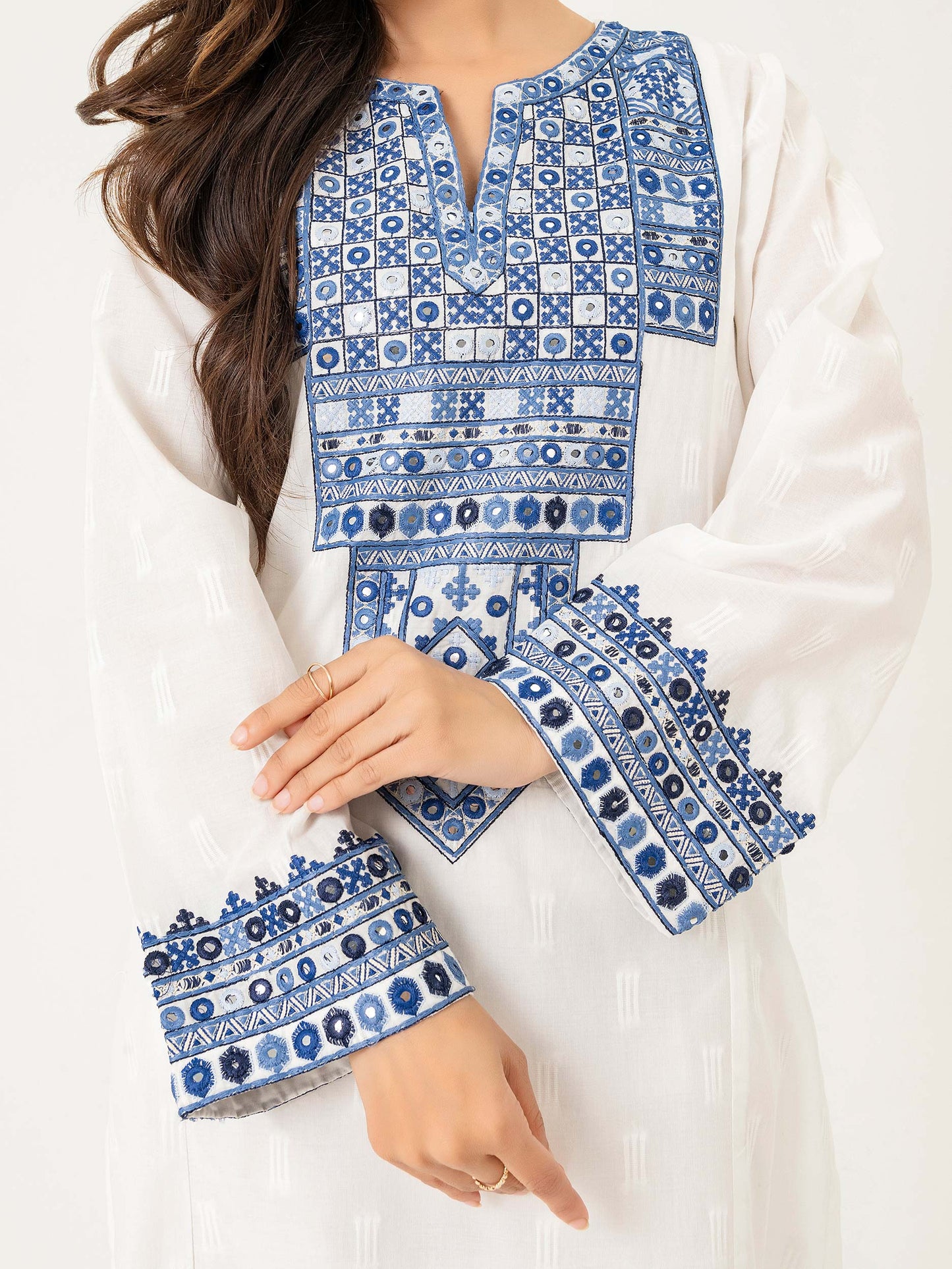 2 Piece Lawn Suit-Embroidered(Pret)