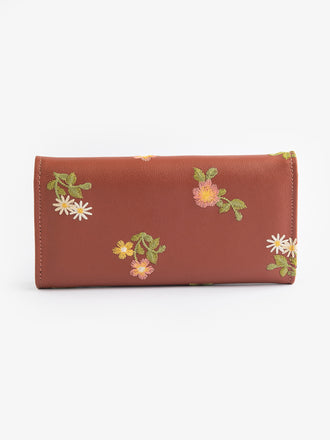floral-embroidered-wallet