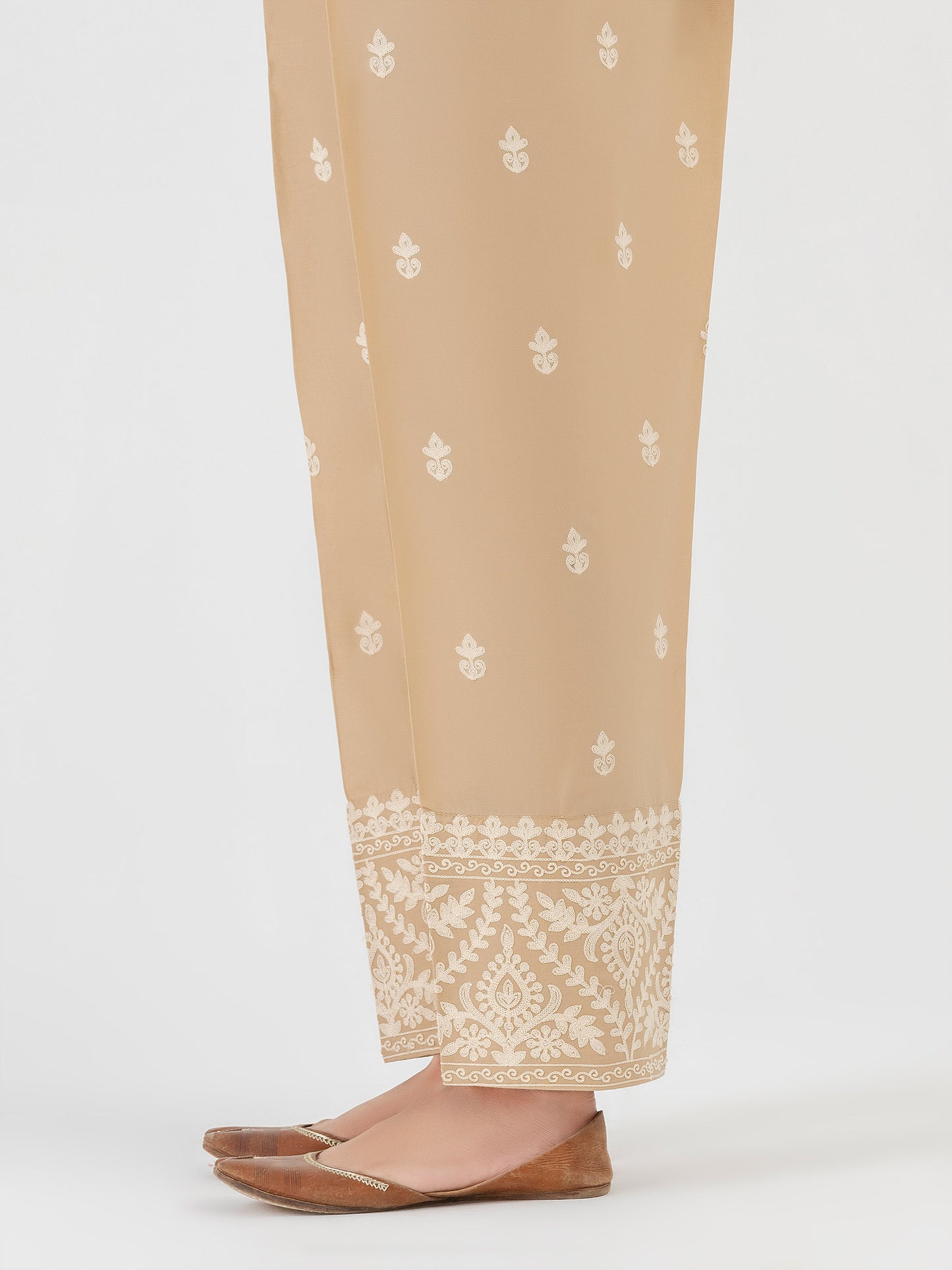Embroidered Cambric Trouser (Pret)