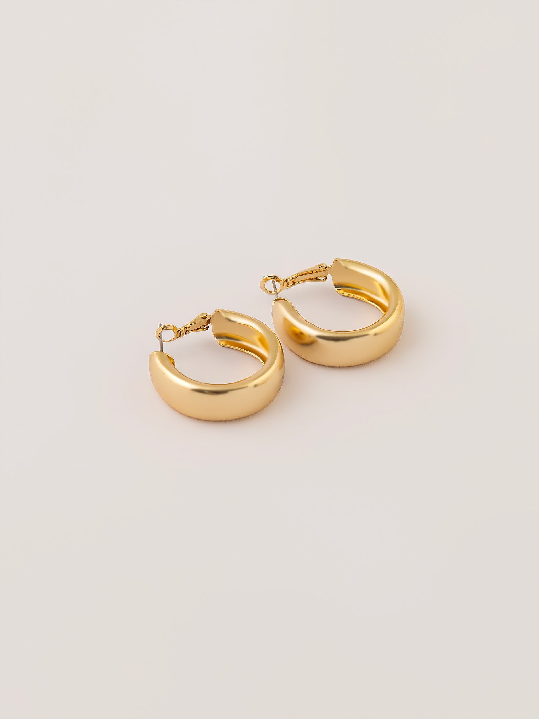 classic-embellished-earrings-set
