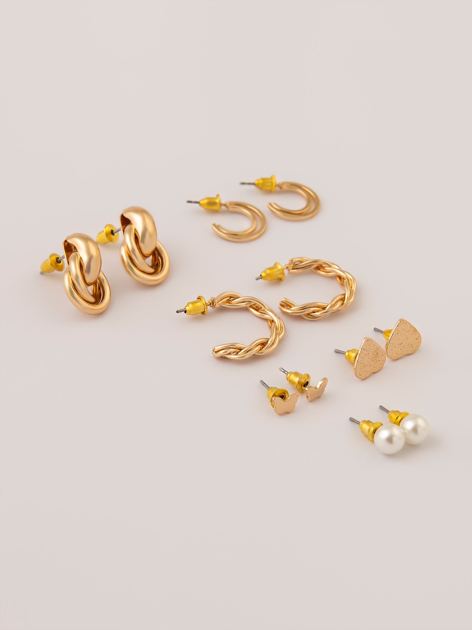 classic-gold-earrings-set