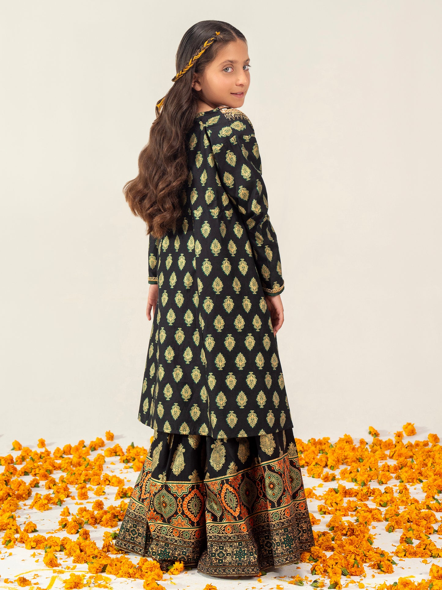 2 Piece Lawn Suit-Embroidered
