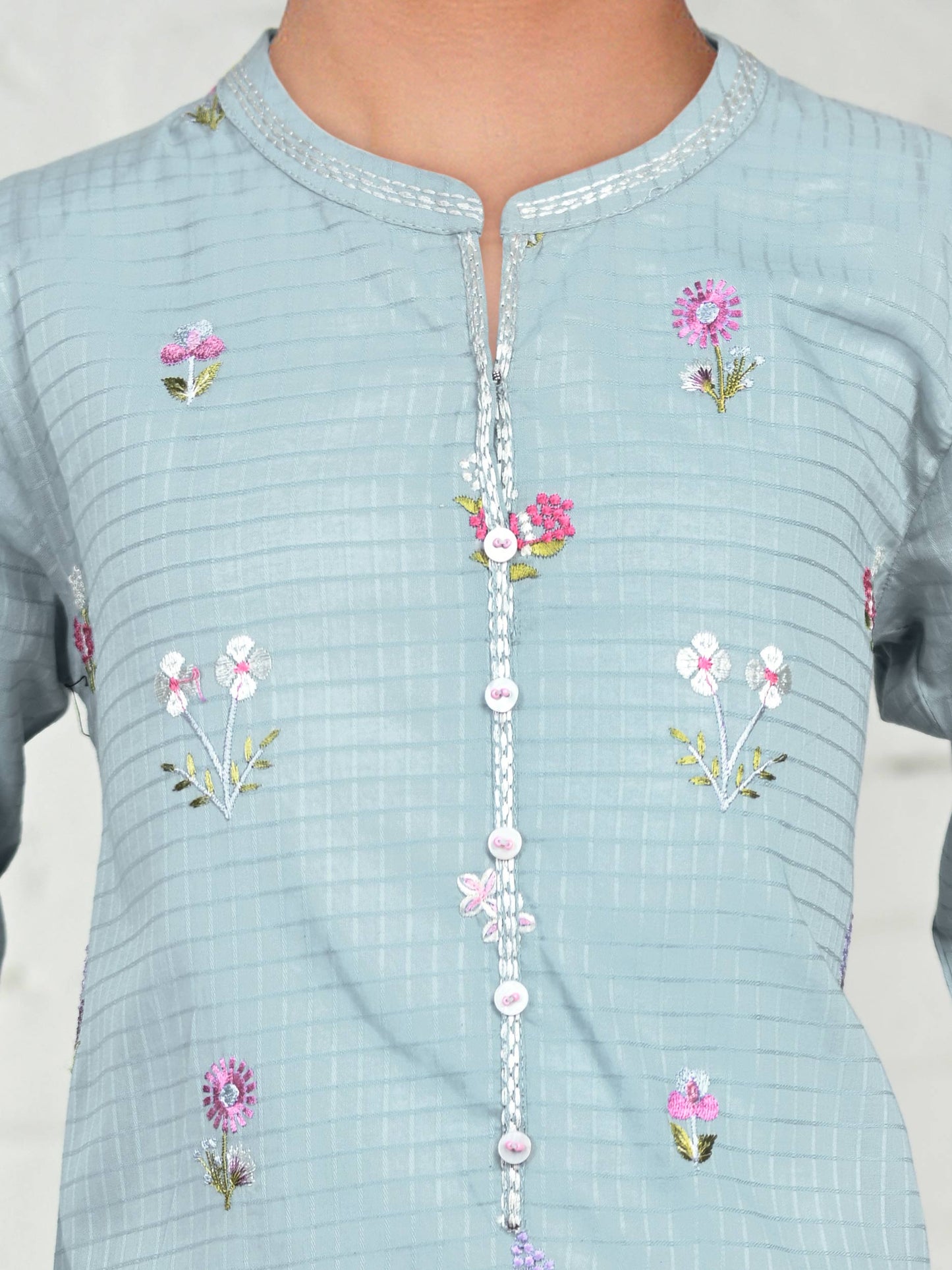 2 Piece Lawn Texture Suit- Embroidered (Pret)