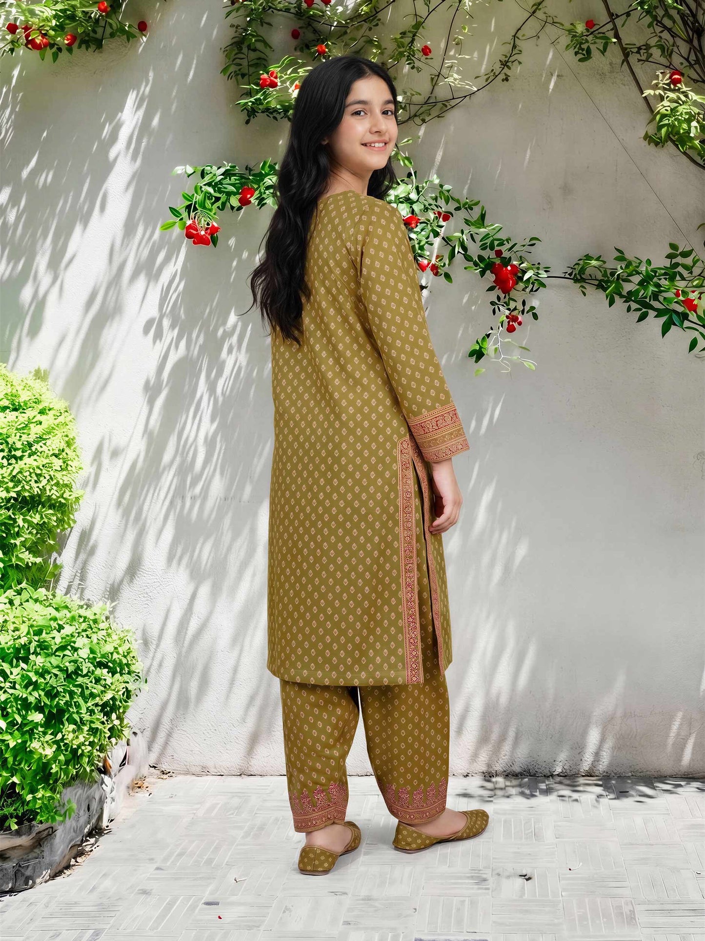 2 Piece Lawn Suit- Embroidered (Pret)