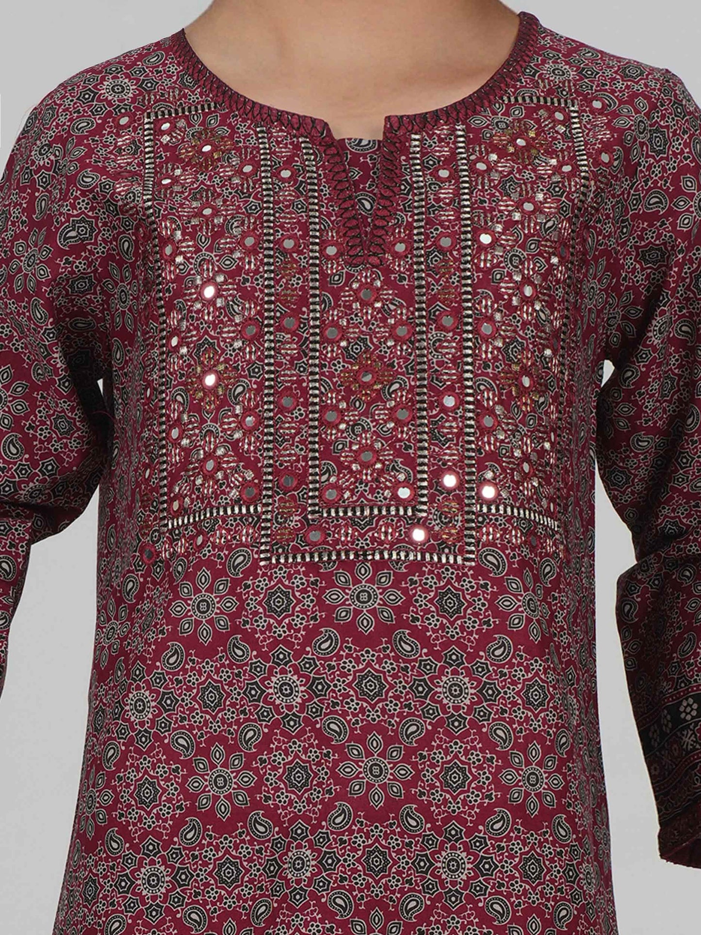 2 Piece Lawn Suit- Embroidered (Pret)