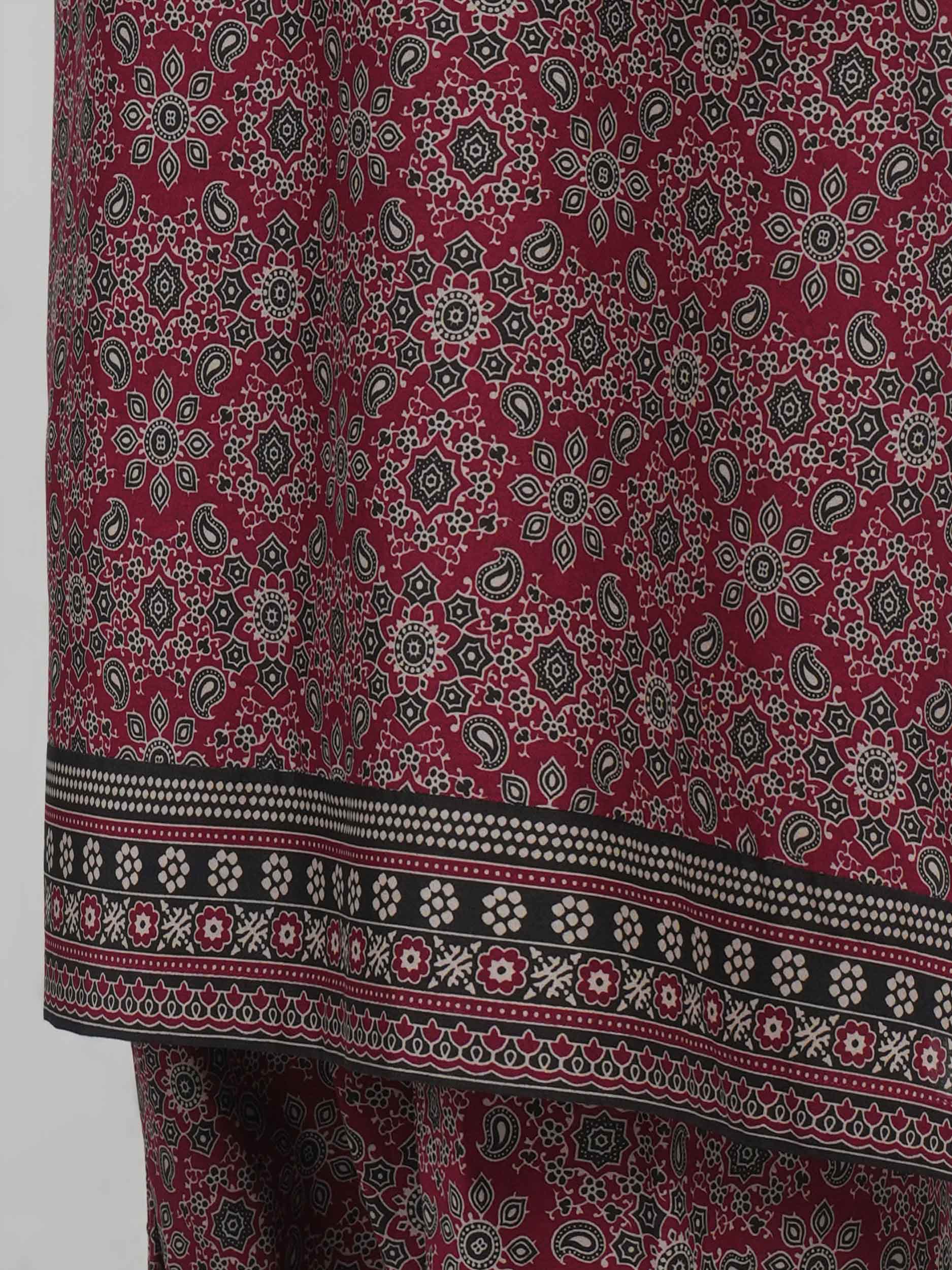 2 Piece Lawn Suit- Embroidered (Pret)