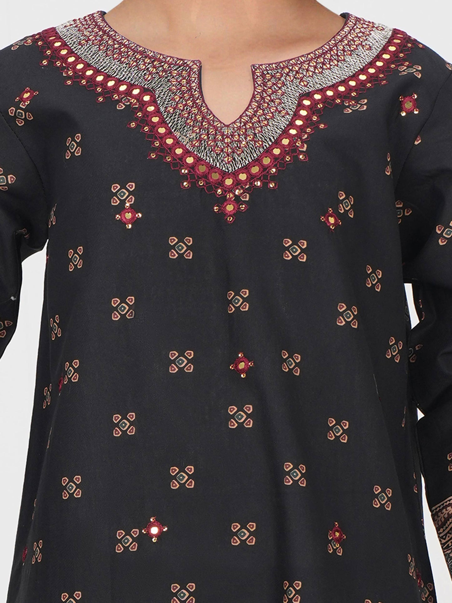 2 Piece Cambric Suit- Embroidered (Pret)
