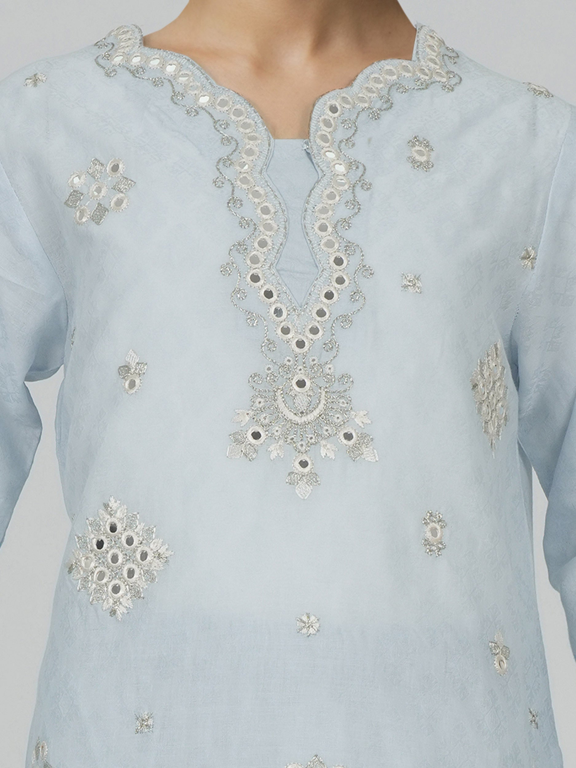 2 Piece Lawn Texture Suit- Embroidered (Pret)