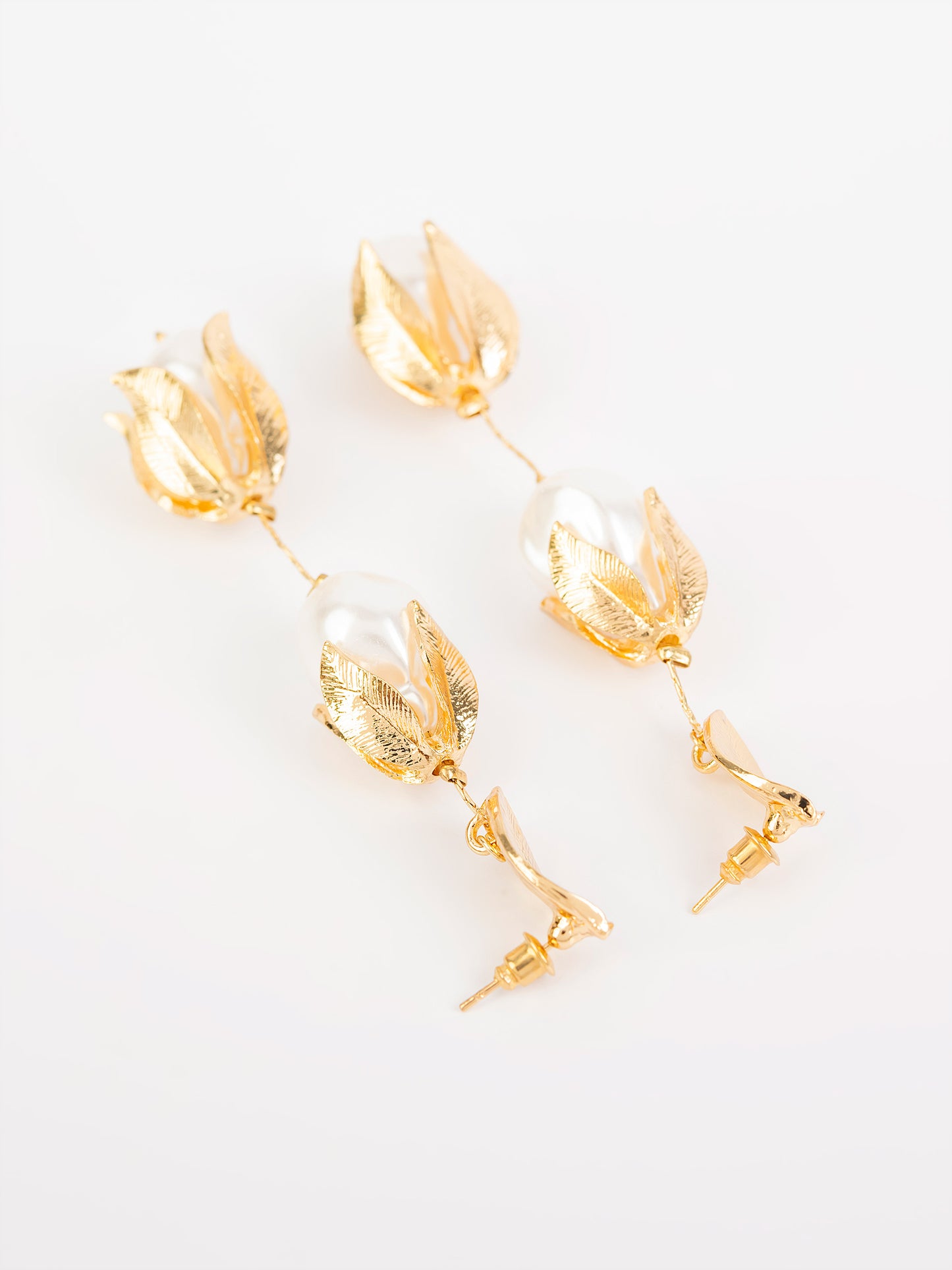 Dangling Flower Earrings