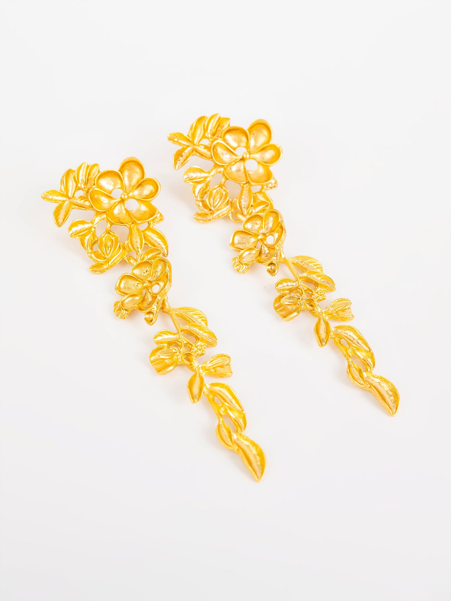 Dangling Flower Earrings